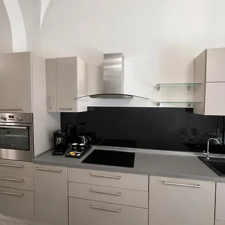 Suite169 La Grotta & S P A *
