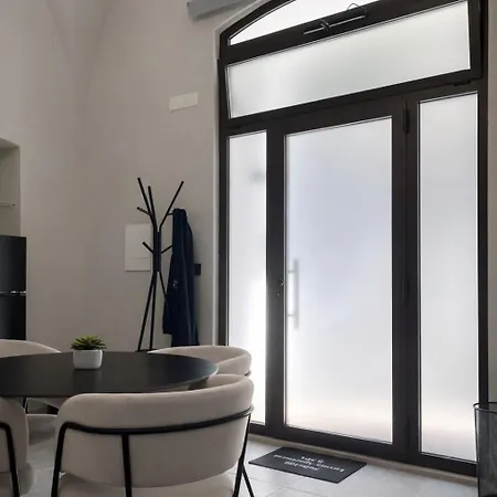 Suite169 La Grotta & S P A Apartamento *